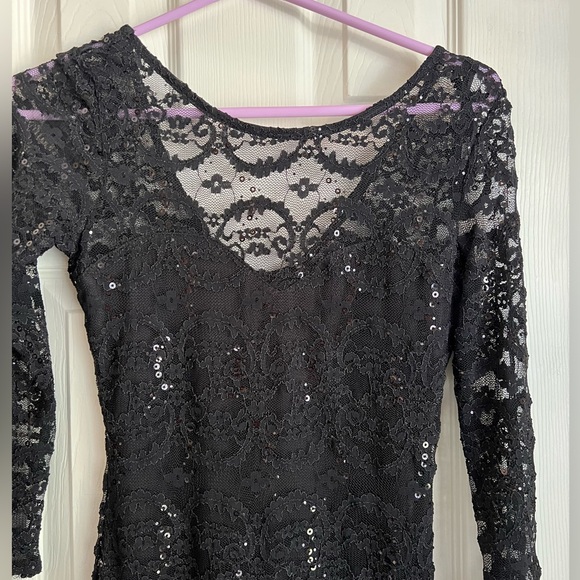 Black lace and sequin fitted midi dress - Picture 4 of 9